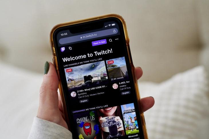 Can Twitch Streamers See Who’s Watching? Here’s the Truth